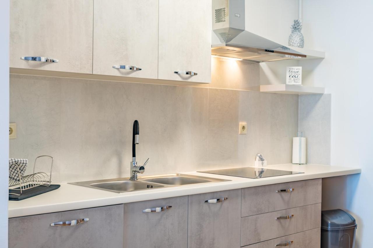 Brand New - Selfcheckins 24 - - Garage - Loggia - New - Luxury Apartman Zagreb