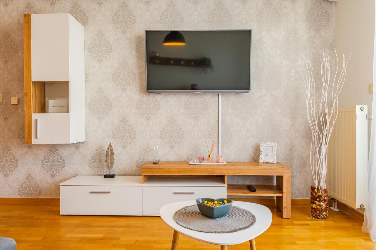 Brand New - Selfcheckins 24 - - Garage - Loggia - New - Luxury Apartman Zagreb